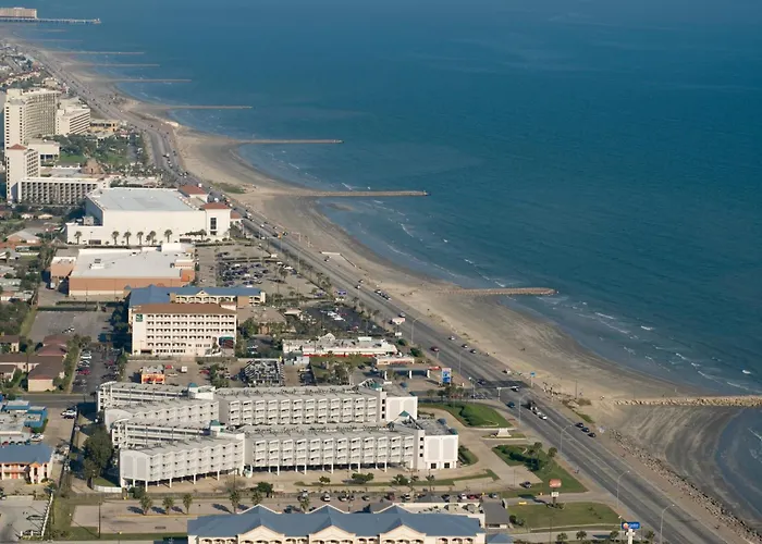 Casa Del Mar Beachfront Suites