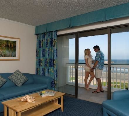 Casa Del Mar Beachfront 3*