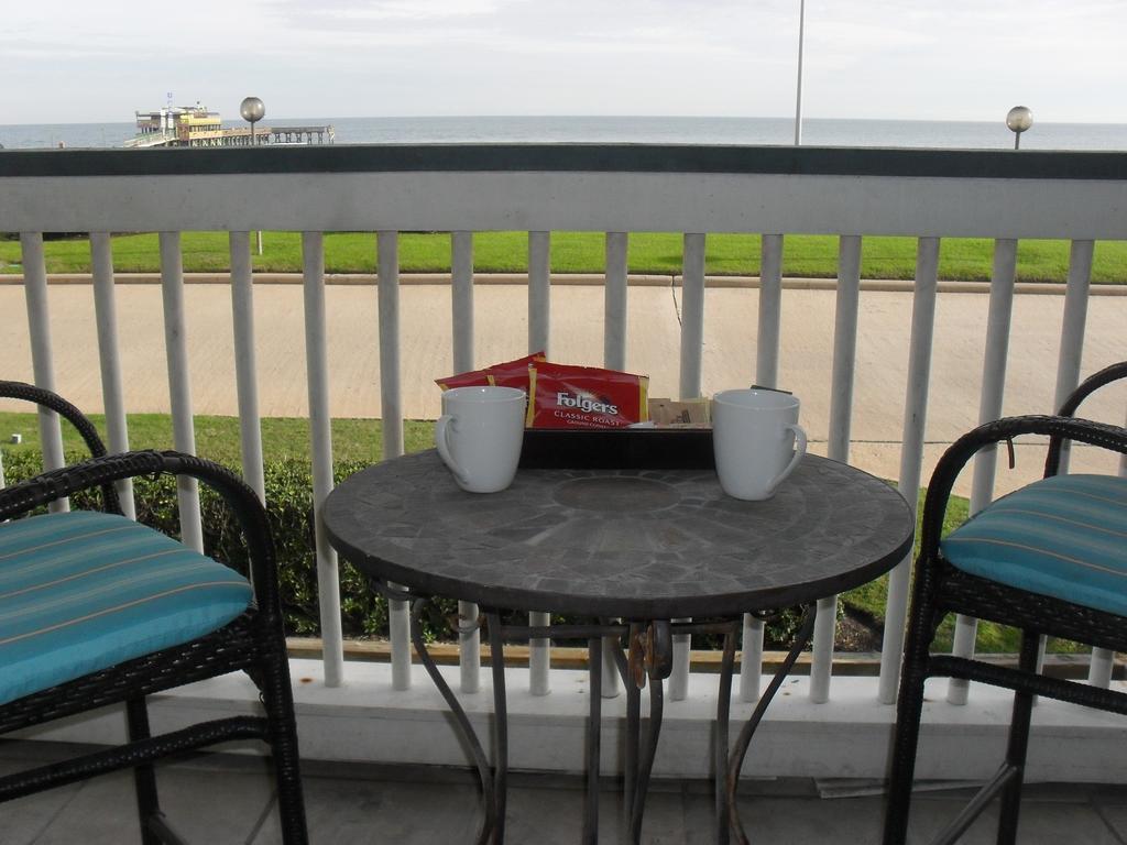 Hotel Casa Del Mar Beachfront Galveston
