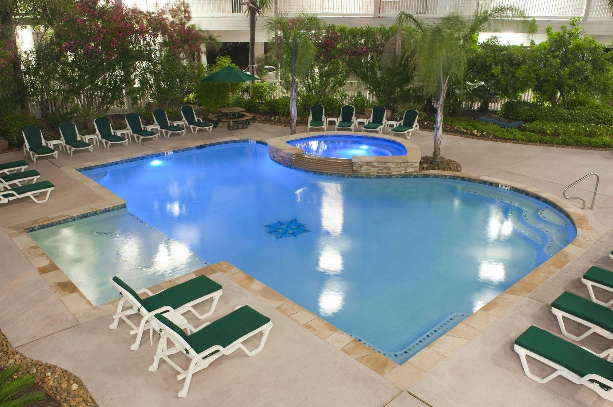 Casa Del Mar Beachfront Hotel Galveston