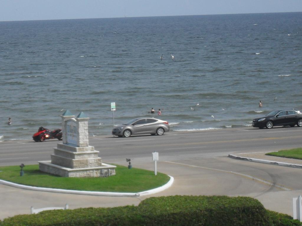 Hotel Casa Del Mar Beachfront