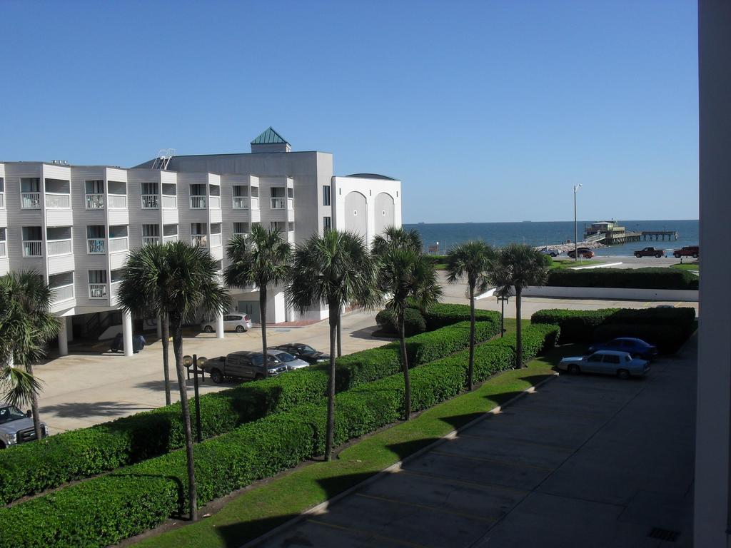 Casa Del Mar Beachfront