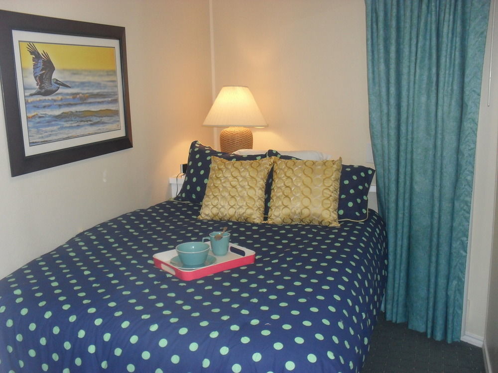 Casa Del Mar Beachfront Hotel